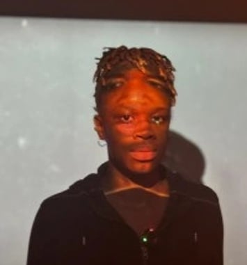 Cuir noir cœur queer