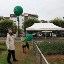 Animation autour de la récolte de graines au jardin Vavilov