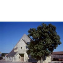 La Grange aux Dîmes et l'église Saint-Médard à Tremblay-en-France