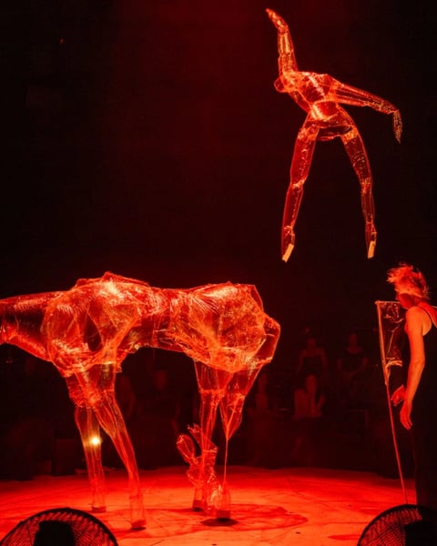 Nocturne (Parade), Phia Ménard