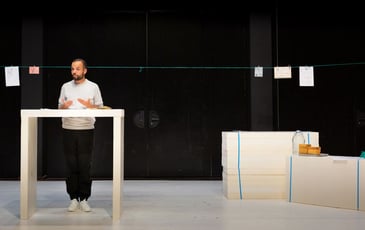 Koulounisation – Salim Djaferi