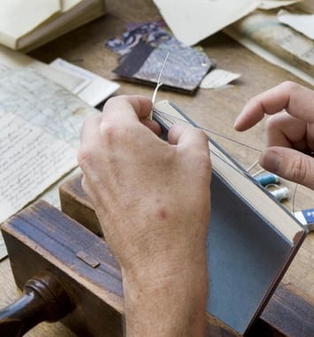 Visites de l'atelier de restauration, reliure et dorure