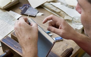 Visites de l'atelier de restauration, reliure et dorure