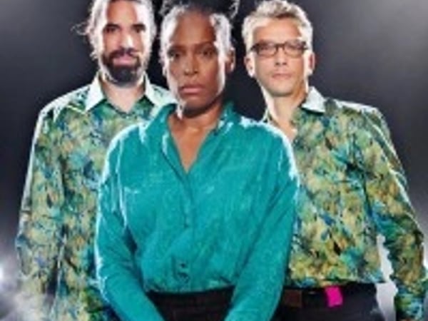 Sandra Nkaké et Jî Drû et Paul Colomb [Elles]