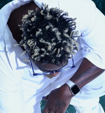 Onkila et Blick Bassy