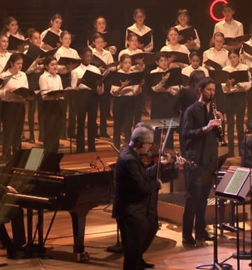 Le Sirba Octet, Tsuzamen, avec la classe d'orchestre de l'école Maxime-Henriet