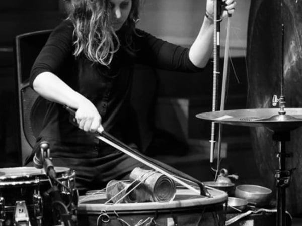 Concrètement #2, concerts et performances : Liz Rácz, Lin.e Weidmann, David Chiesa, Camille Emaille et Jérôme Noetinger